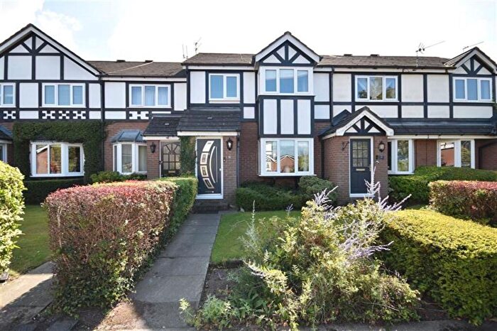3 Bedroom Property For Sale In Ascot Close, Macclesfield, SK10