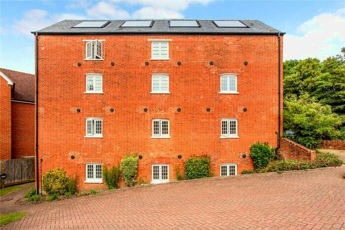 3 Bedroom Apartment For Sale In The Street, Albury, Guildford, Surrey, GU5