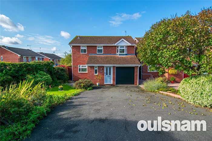 3 Bedroom Detached House To Rent In Grosvenor Way, Droitwich, Worcestershire, WR9