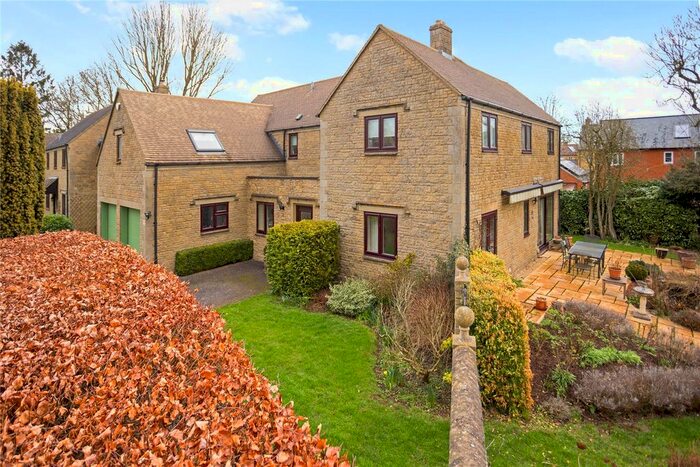 5 Bedroom Detached House For Sale In Orchard Close, Eynsham, Witney, Oxfordshire, OX29