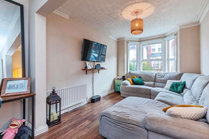 3 Bedroom Terraced House For Sale In Milner Road, Gillingham, Kent, ME7