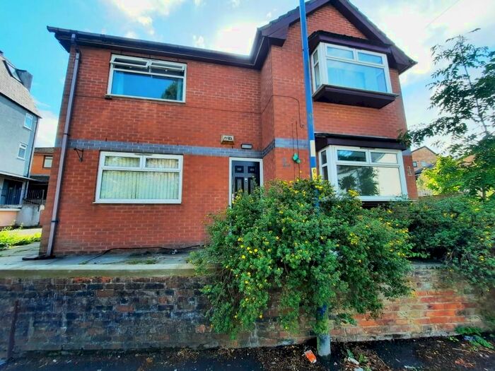 2 Bedroom Flat To Rent In Catherine Road, Manchester, M8