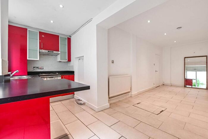 1 Bedroom Flat For Sale In Mountgrove Road, Islington, London, N5