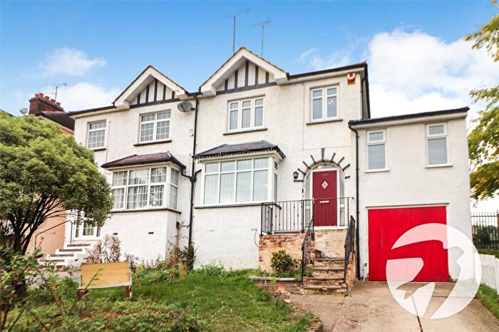 4 Bedroom Semi Detached House For Sale In Avenue Road, Erith, DA8