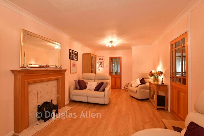 4 Bedroom Semi Detached House For Sale In Ozonia Avenue, Wickford, Essex, SS12