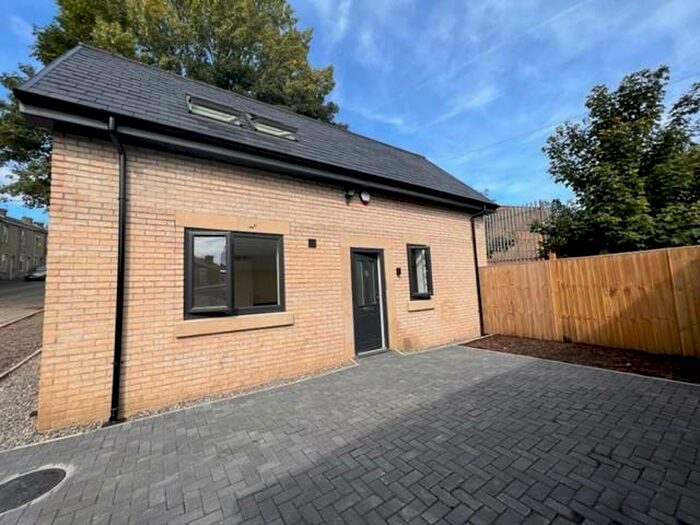 2 Bedroom Bungalow To Rent In North Street, Colne, BB8