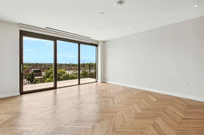 2 Bedroom Flat To Rent In Sands End Lane, London, SW6