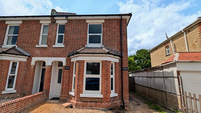 2 Bedroom Flat To Rent In Manor Farm Road, Southampton, SO18