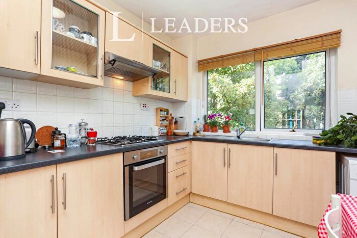 Studio To Rent In Granville Park, London, SE13
