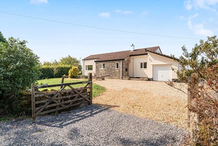 3 Bedroom Bungalow For Sale In Dursdon Drove, Rookham, Wells, BA5