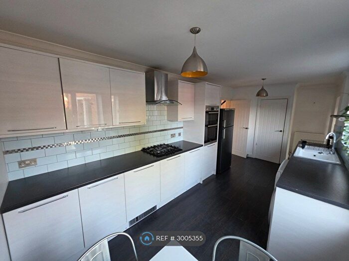 3 Bedroom Terraced House To Rent In The Horseshoe, Godalming, GU7