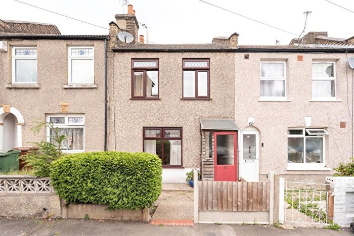 2 Bedroom House For Sale In Mount Pleasant Road, Walthamstow, E17