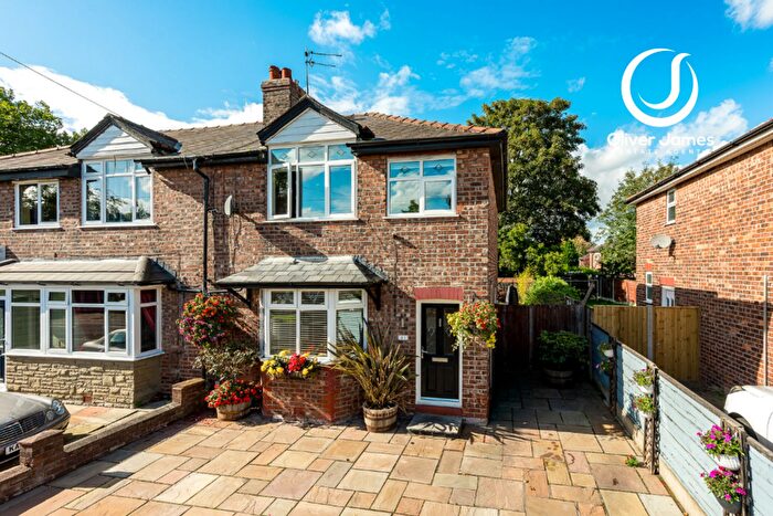 3 Bedroom Semi-Detached House For Sale In Princes Avenue, Irlam, M44
