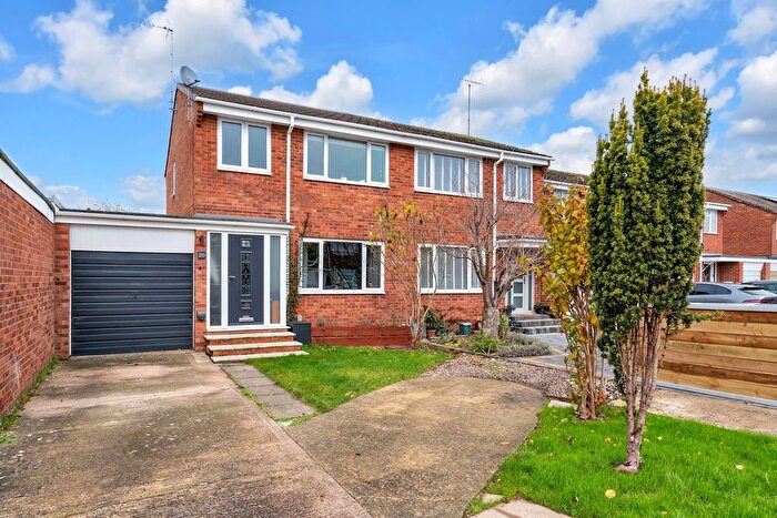 3 Bedroom Semi-Detached House For Sale In Tirlebank Way, Tewkesbury, GL20