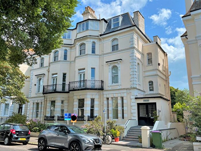 2 Bedroom Apartment For Sale In Trinity Crescent, Folkestone, Kent, CT20