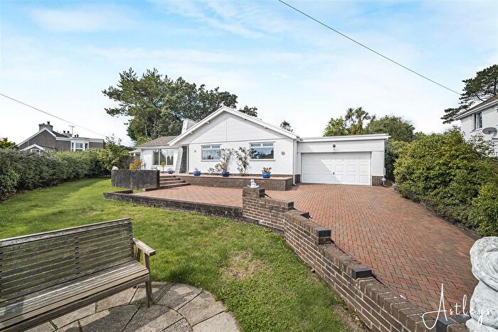 4 Bedroom Detached Bungalow For Sale In Mary Twill Lane, Newton, Swansea, SA3