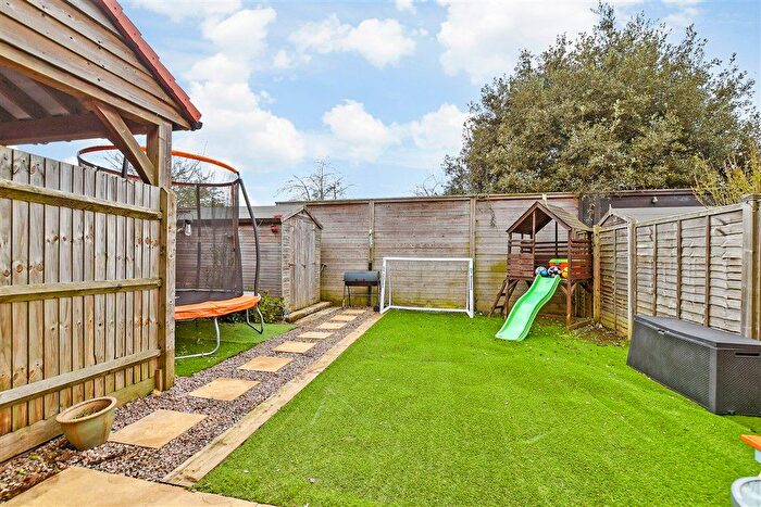 3 Bedroom Semi Detached House For Sale In Limes Place, Upper Harbledown, Canterbury, Kent, CT2