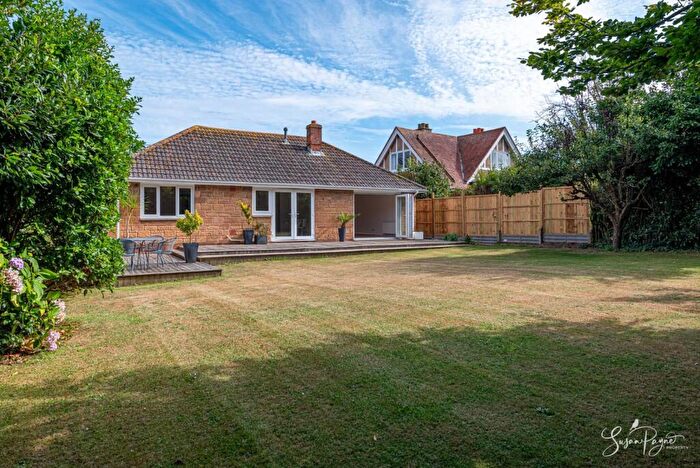 3 Bedroom Detached Bungalow For Sale In Bay Road, Freshwater, PO40