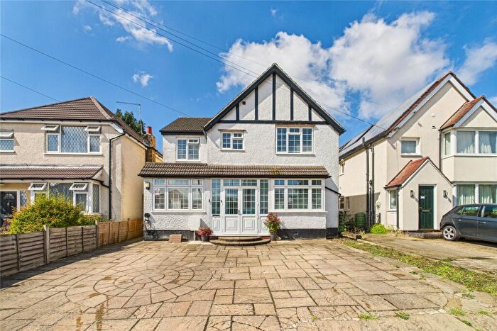 4 Bedroom Detached House For Sale In Taplow Road, Taplow, Maidenhead, Buckinghamshire, SL6