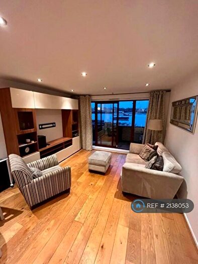 2 Bedroom Flat To Rent In Wapping High Street, London, E1W