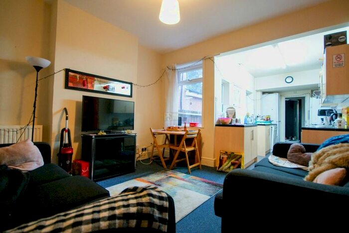 5 Bedroom Terraced House To Rent In Luton Road, Selly Oak - Student Property, B29