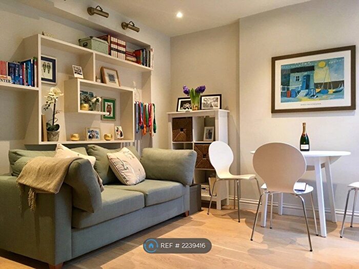 1 Bedroom Flat To Rent In Medwin Street, London, SW4