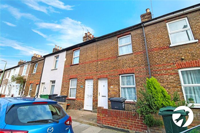2 Bedroom Terraced House For Sale In Church Road, Swanscombe, Kent, DA10