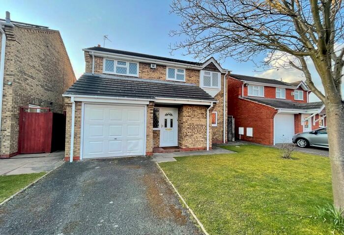 4 Bedroom Detached House To Rent In Friary Avenue, Shirley, Solihull, West Midlands, B90