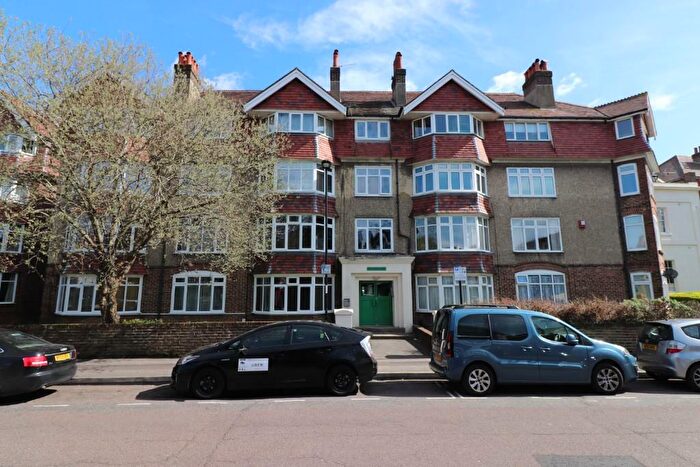 4 Bedroom House To Rent In Flat Devonshire Mansions, Devonshire Road, SO15