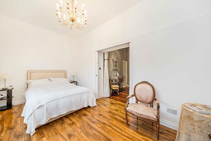 1 Bedroom Flat For Sale In Oxford Gardens, London, W10