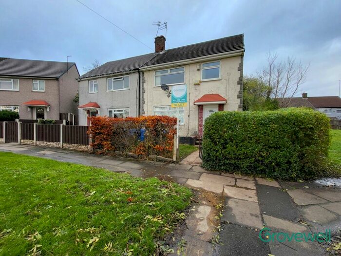 3 Bedroom Semi-Detached House To Rent In Boardale Drive, Middleton, Manchester, M24