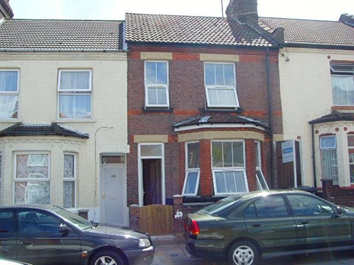 4 Bedroom Terraced House To Rent In Shirley Road, Luton, LU1
