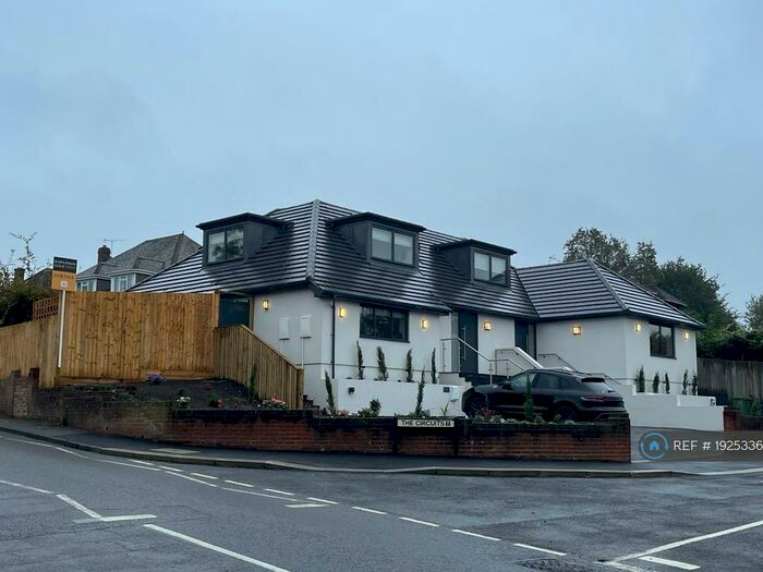 3 Bedroom Bungalow To Rent In The Circuits, Pinner, HA5