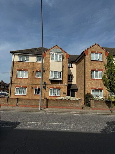 2 Bedroom Flat To Rent In Green Lane, Dagenham, RM8