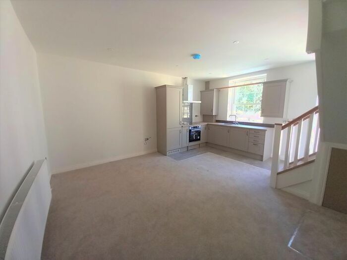 2 Bedroom Cottage To Rent In Commercial Street, Slaithwaite, Huddersfield, HD7