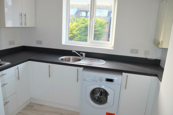 1 Bedroom Apartment To Rent In Crescent Road, Bognor Regis, PO21