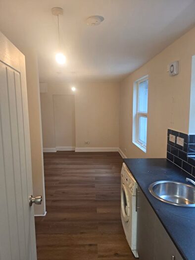Studio To Rent In Lea Bridge Road, Leyton, E10