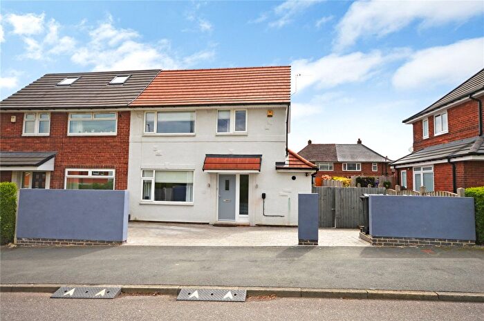 3 Bedroom Semi Detached House For Sale In Raylands Way, Leeds, West Yorkshire, LS10