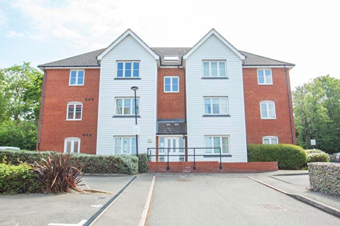 2 Bedroom Flat For Sale In The Links, Herne Bay, Kent, CT6