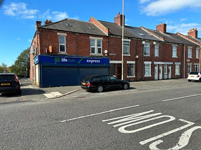 3 Bedroom End Of Terrace House To Rent In Pages Buildings, Boldon Colliery, NE35