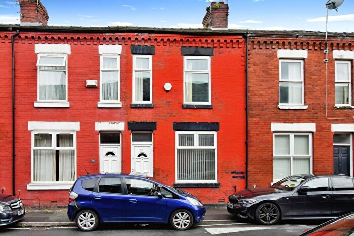4 Bedroom Terraced House To Rent In Crondall Street, Manchester, M14