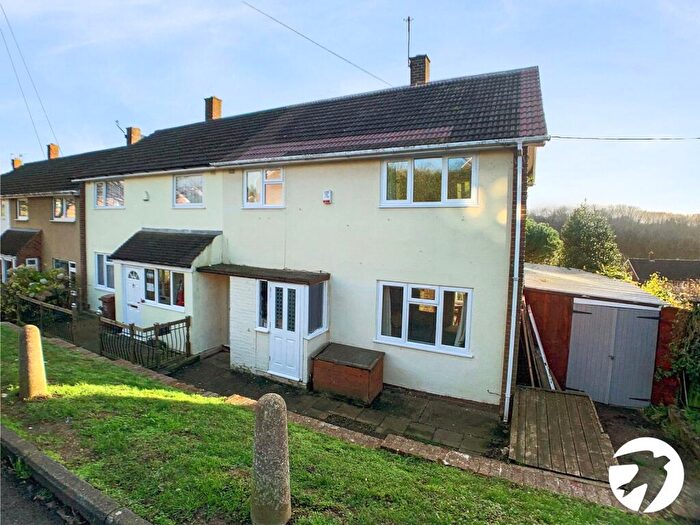 4 Bedroom House To Rent In Laburnum Road, Rochester, Kent, ME2