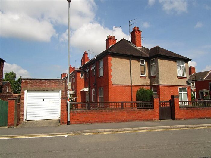 2 Bedroom Flat To Rent In Kingsley Road, Northampton, NN2