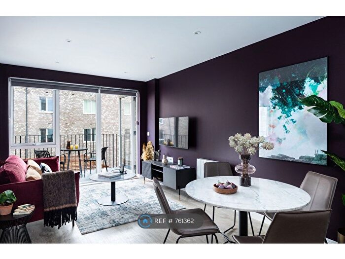 2 Bedroom Flat To Rent In Sextons Road, Bishop's Stortford, CM23