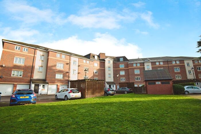 1 Bedroom Flat For Sale In Bath Road, Slough, SL1