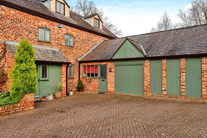 3 Bedroom Barn Conversion For Sale In Badgers Walk, Caughall, Chester, Cheshire, CH2