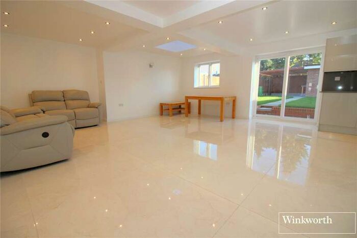 5 Bedroom End Of Terrace House To Rent In Micklefield Way, Borehamwood, WD6