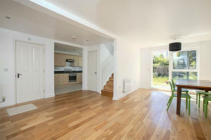 3 Bedroom End Of Terrace House To Rent In Byron Terrace, Rectory Fields Crescent, Charlton, SE7