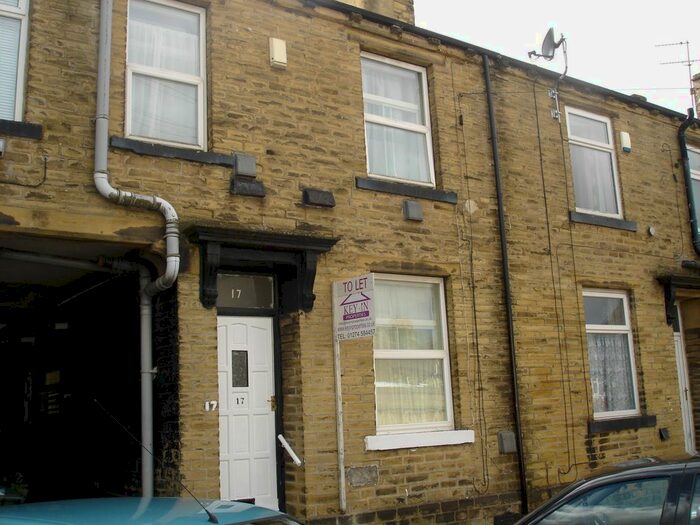 2 Bedroom Terraced House To Rent In Chellow St, Bradford, BD5
