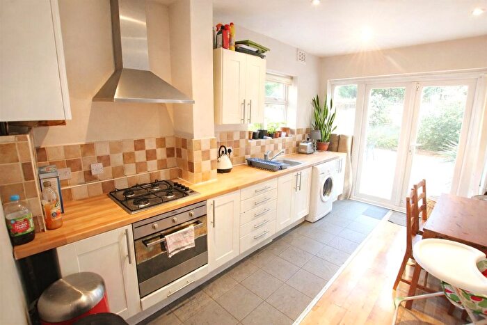 1 Bedroom Flat To Rent In Archway Road, Highgate, London, N6